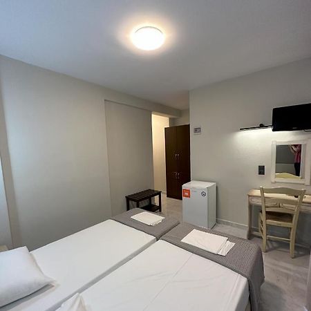 Hotel Afrodite Néoi Póroi Ngoại thất bức ảnh