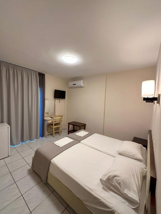 Hotel Afrodite Néoi Póroi Ngoại thất bức ảnh