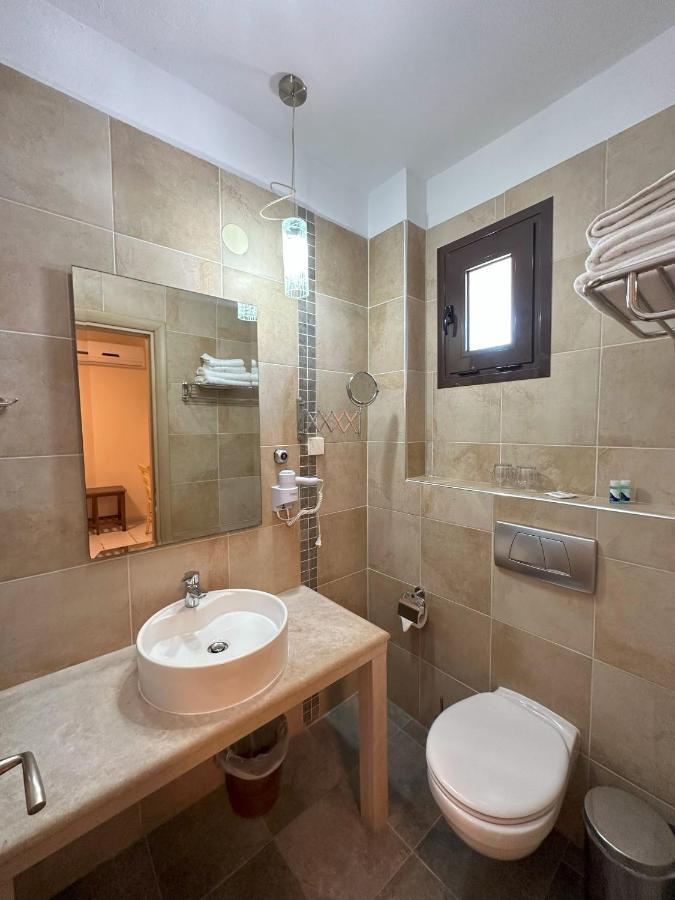 Hotel Afrodite Néoi Póroi Ngoại thất bức ảnh