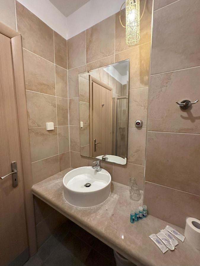Hotel Afrodite Néoi Póroi Ngoại thất bức ảnh