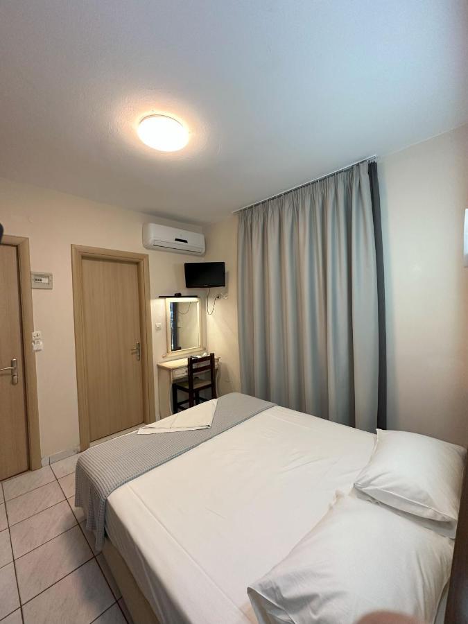 Hotel Afrodite Néoi Póroi Ngoại thất bức ảnh