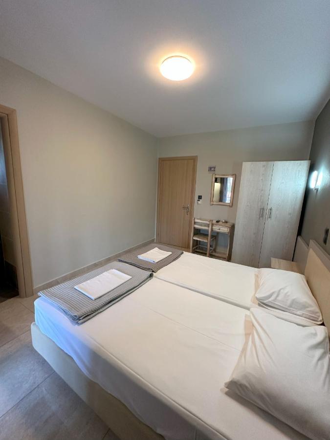 Hotel Afrodite Néoi Póroi Ngoại thất bức ảnh